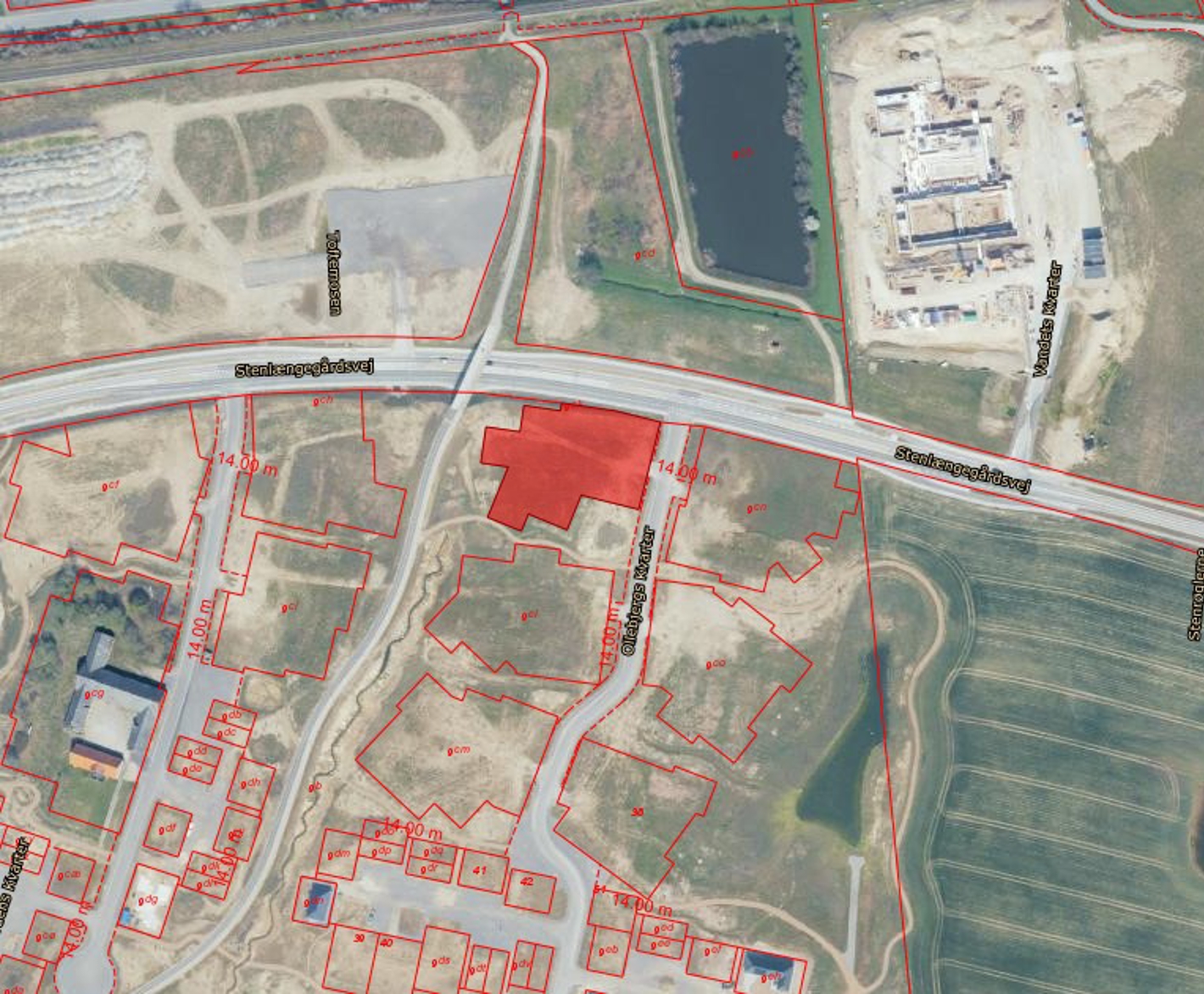 Luftfoto fra webgis med markering af ledig storparcel på stenlængeområdet