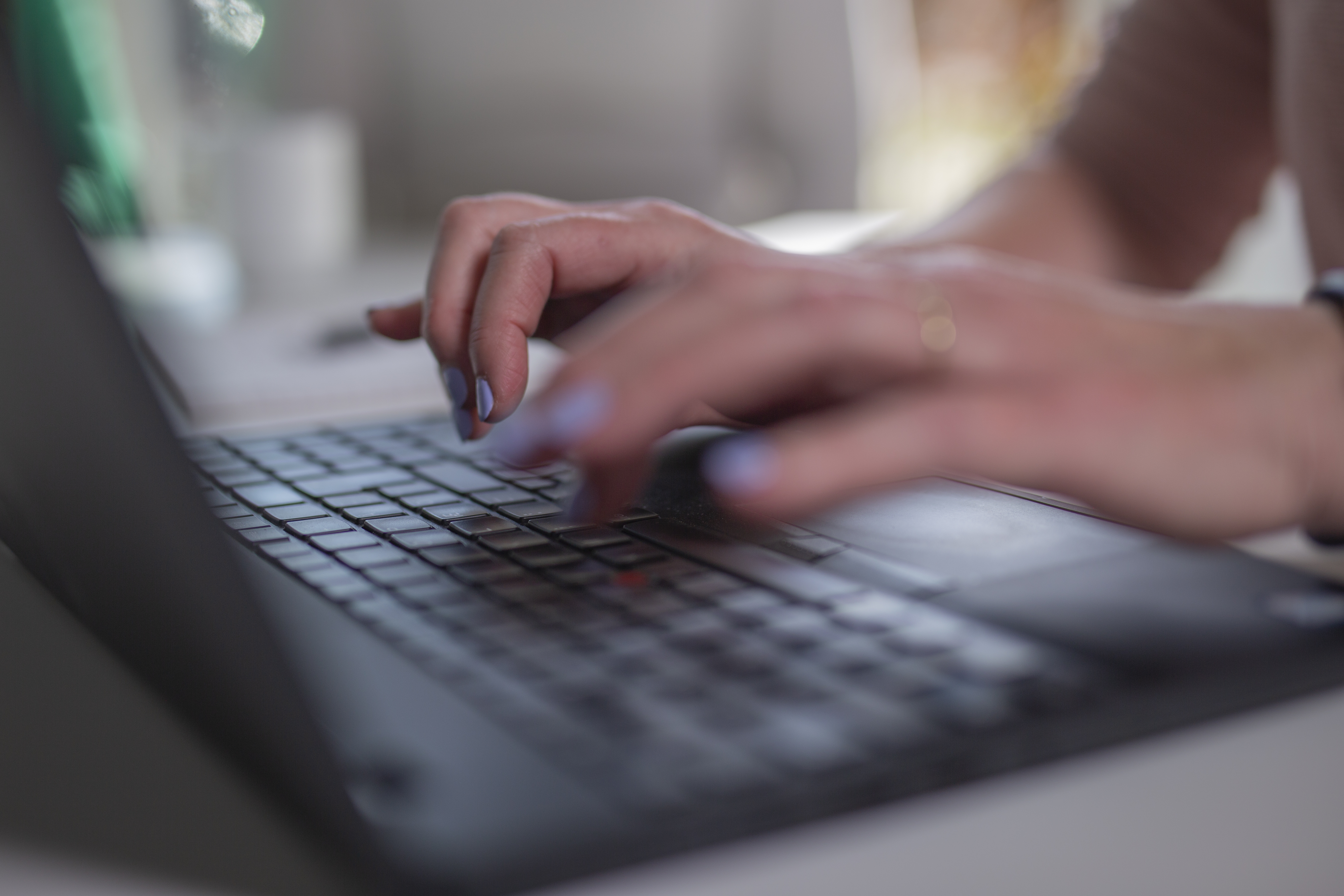 Der tastes på tastatur