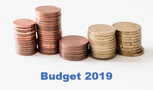 Billede med mønter og teksten Budget 2019 Billede med mønter og teksten Budget 2019