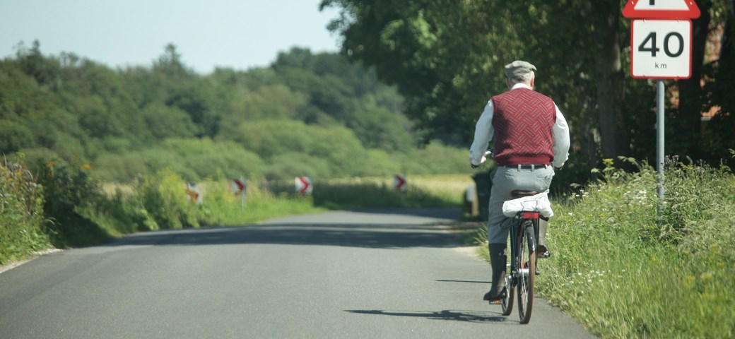 En ældre mand på Cykel i Tybjerg