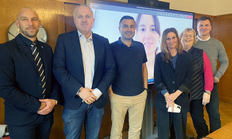 Kasper Schneider, Anders Gjesing, Süleyman Yücel, Mette Mechlenborg, Linda Frederiksen Tim E. Halvorsen. Kasper Schneider, Anders Gjesing, Süleyman Yücel, Mette Mechlenborg, Linda Frederiksen Tim E. Halvorsen.